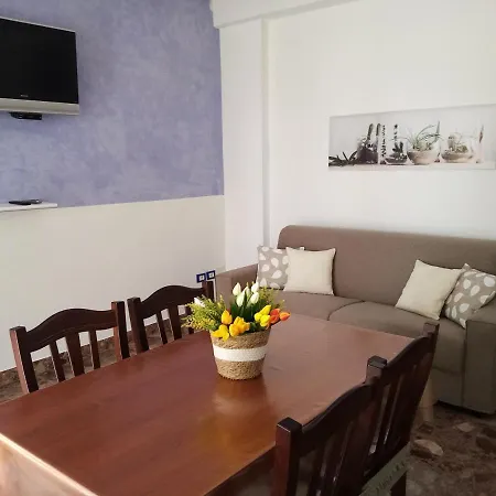 Eva Casa Felline